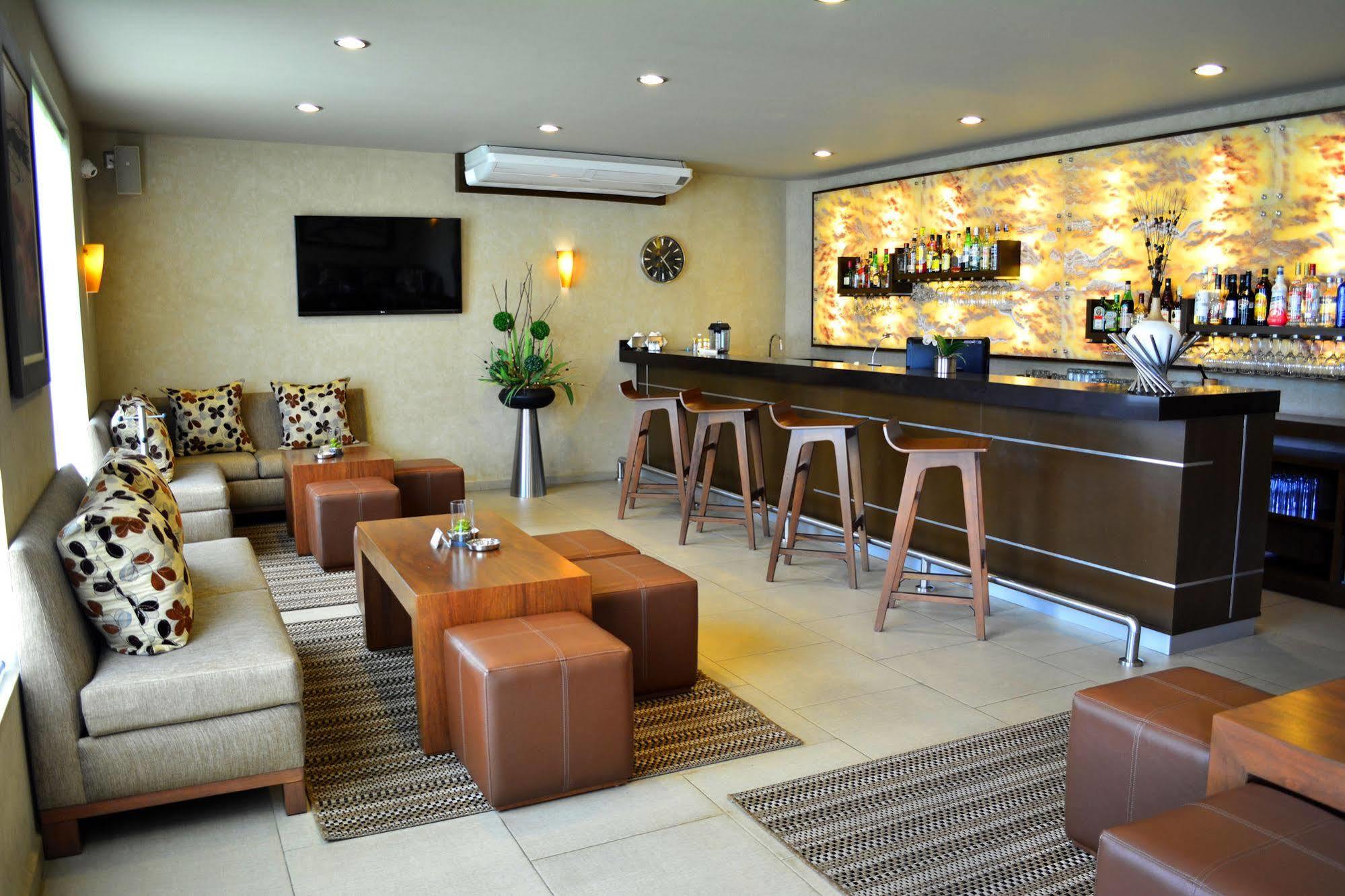 Layfer Express Inn, Córdoba, Ver Exterior foto